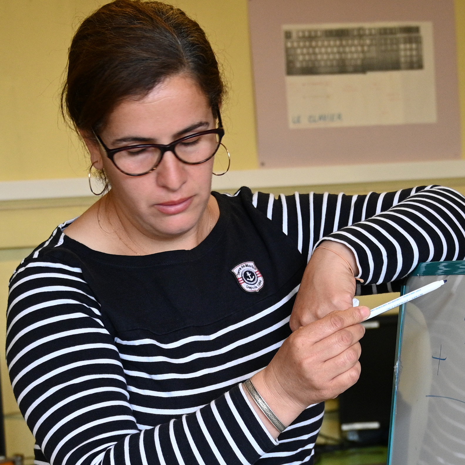 Ce qui m’a marquée : quand une petite fille m’a dit : « maîtresse, je t’en supplie, laisse-moi venir corriger les calculs au tableau car j’ai fait tout juste hier au club Coup de Pouce ! Et tu avais raison, je commence à croire que je suis intelligente… »